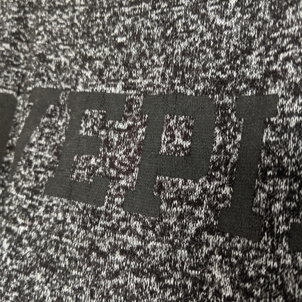 Lightweight VS PINK lounge wear top - Picture 4 of 12